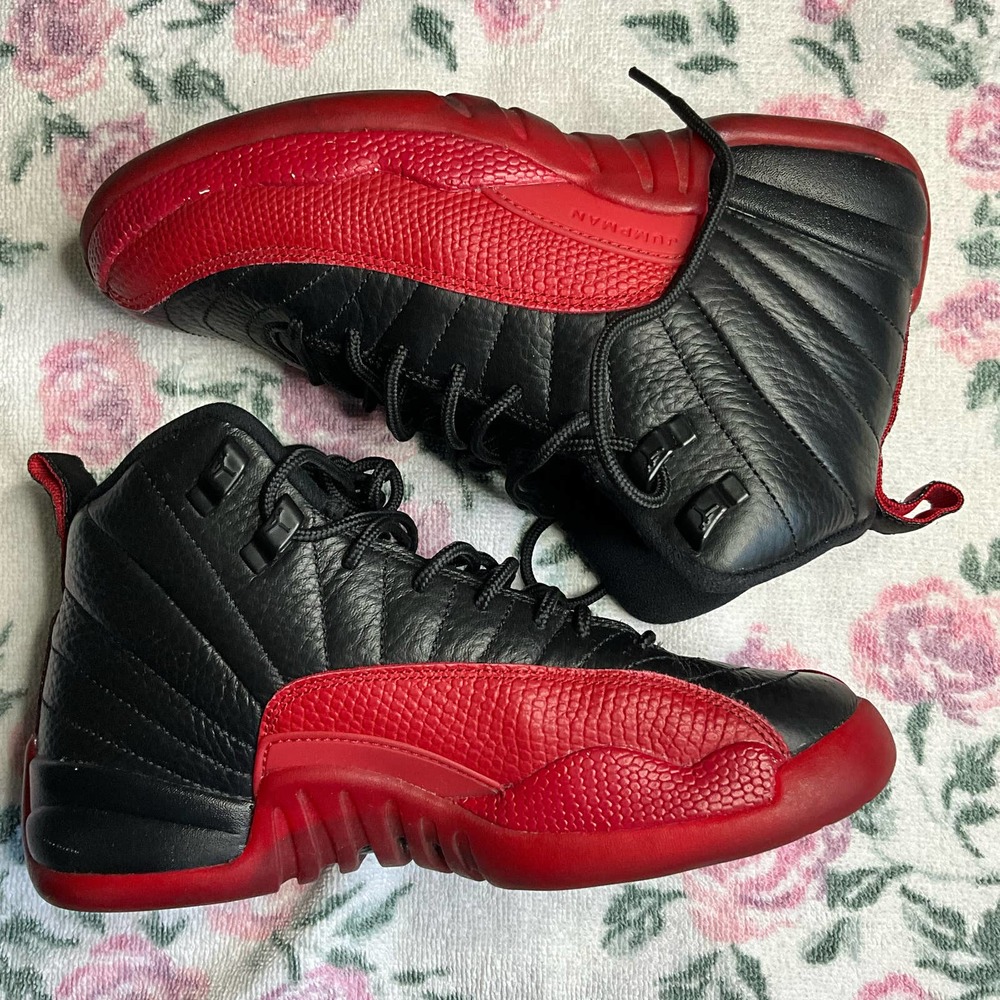 Air Jordan 12 Retro Flu Game 2016. Shoe Size 4.5 Y 6 W.